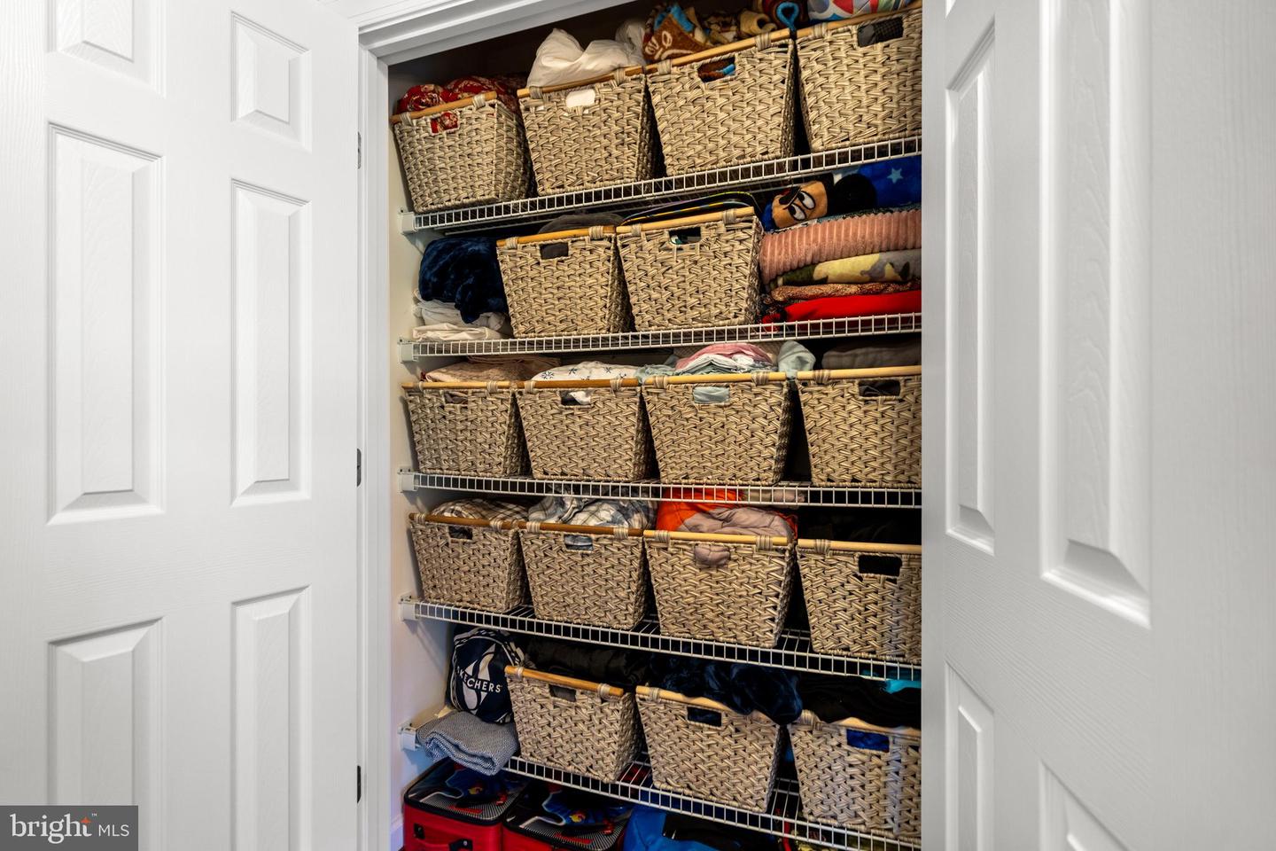 22320 PASTURE ROSE PL, BROADLANDS, Virginia 20148, 5 Bedrooms Bedrooms, ,4 BathroomsBathrooms,Residential,For sale,22320 PASTURE ROSE PL,VALO2109722 MLS # VALO2109722