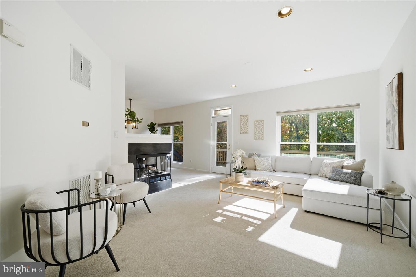 3116 WHITE DAISY PL, FAIRFAX, Virginia 22031, 4 Bedrooms Bedrooms, ,3 BathroomsBathrooms,Residential,For sale,3116 WHITE DAISY PL,VAFX2276404 MLS # VAFX2276404