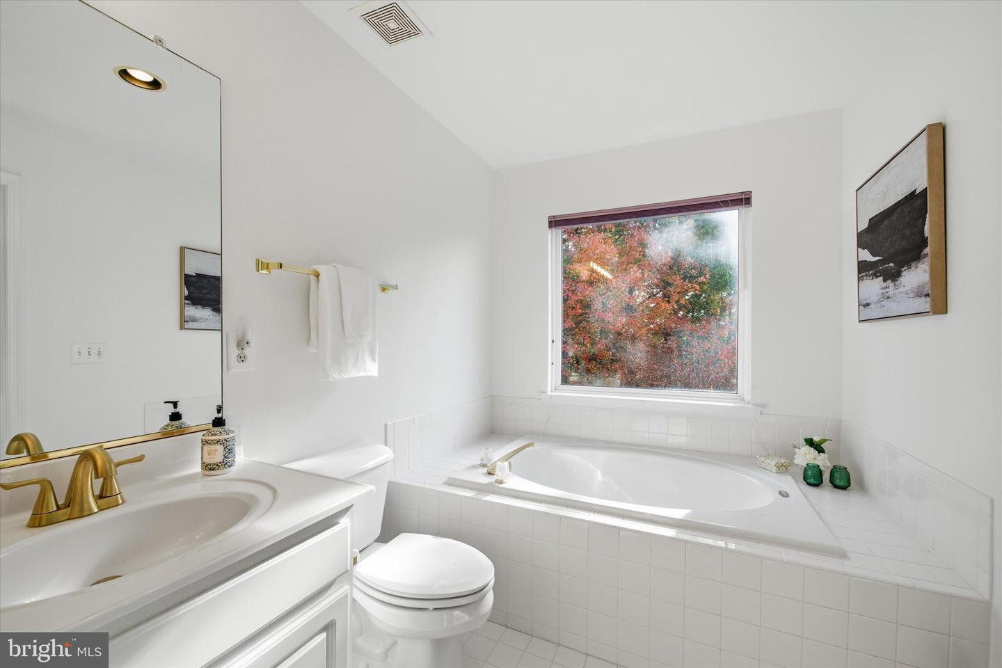 3116 WHITE DAISY PL, FAIRFAX, Virginia 22031, 4 Bedrooms Bedrooms, ,3 BathroomsBathrooms,Residential,For sale,3116 WHITE DAISY PL,VAFX2276404 MLS # VAFX2276404