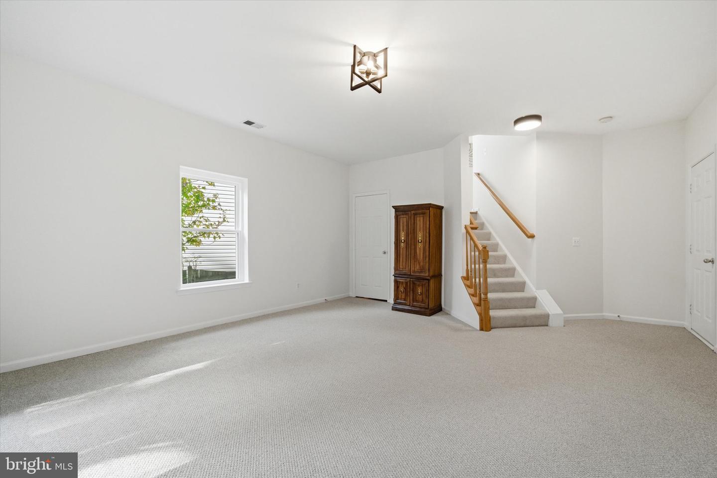 3116 WHITE DAISY PL, FAIRFAX, Virginia 22031, 4 Bedrooms Bedrooms, ,3 BathroomsBathrooms,Residential,For sale,3116 WHITE DAISY PL,VAFX2276404 MLS # VAFX2276404