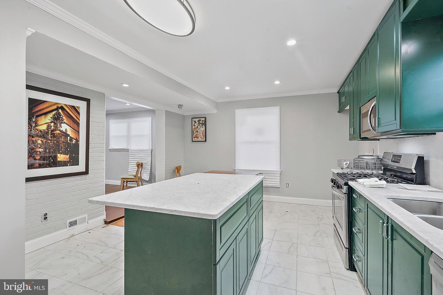 7419 FARNUM ST, SPRINGFIELD, Virginia 22151, 3 Bedrooms Bedrooms, 12 Rooms Rooms,2 BathroomsBathrooms,Residential,For sale,7419 FARNUM ST,VAFX2276442 MLS # VAFX2276442