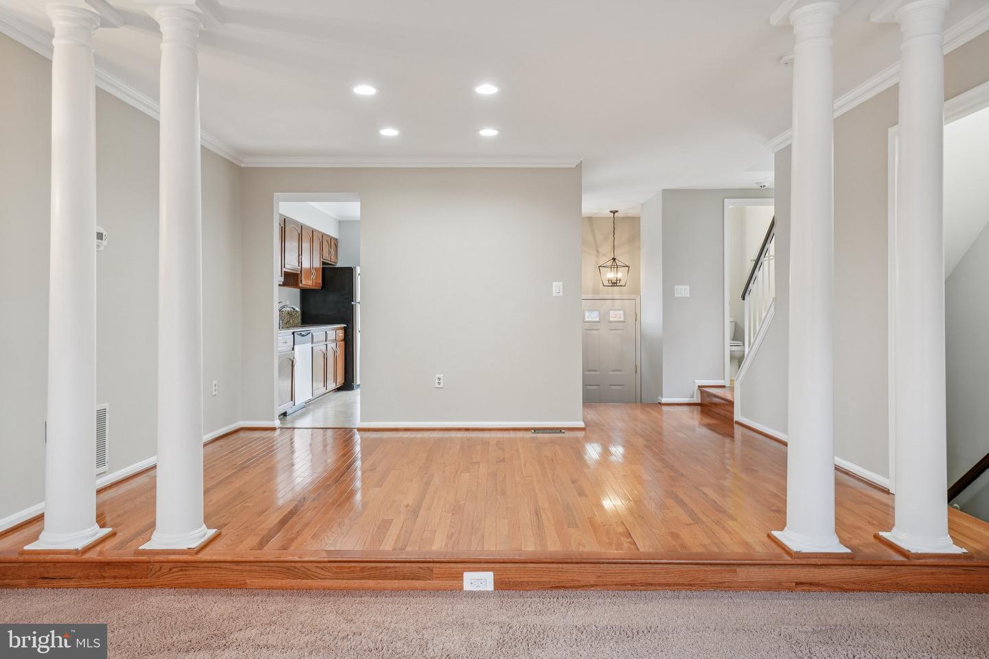 7814 SOLOMON SEAL DR, SPRINGFIELD, Virginia 22152, 3 Bedrooms Bedrooms, ,2 BathroomsBathrooms,Residential,For sale,7814 SOLOMON SEAL DR,VAFX2276526 MLS # VAFX2276526