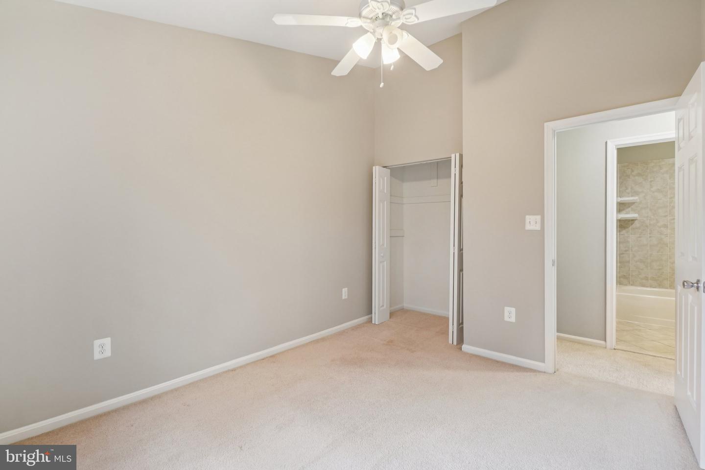 7814 SOLOMON SEAL DR, SPRINGFIELD, Virginia 22152, 3 Bedrooms Bedrooms, ,2 BathroomsBathrooms,Residential,For sale,7814 SOLOMON SEAL DR,VAFX2276526 MLS # VAFX2276526