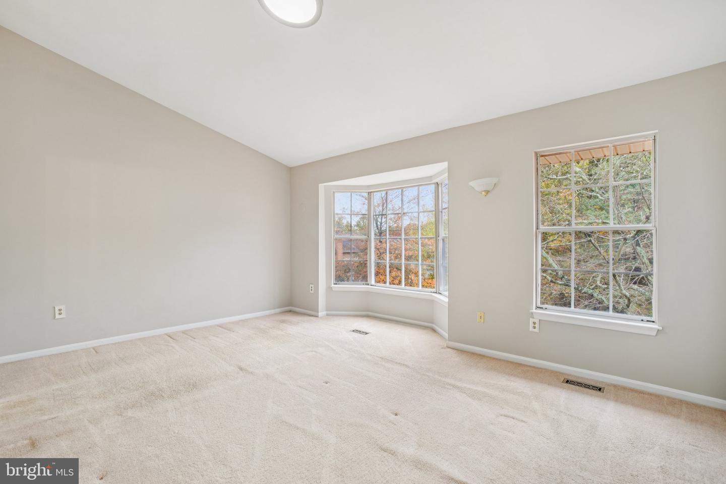 7814 SOLOMON SEAL DR, SPRINGFIELD, Virginia 22152, 3 Bedrooms Bedrooms, ,2 BathroomsBathrooms,Residential,For sale,7814 SOLOMON SEAL DR,VAFX2276526 MLS # VAFX2276526