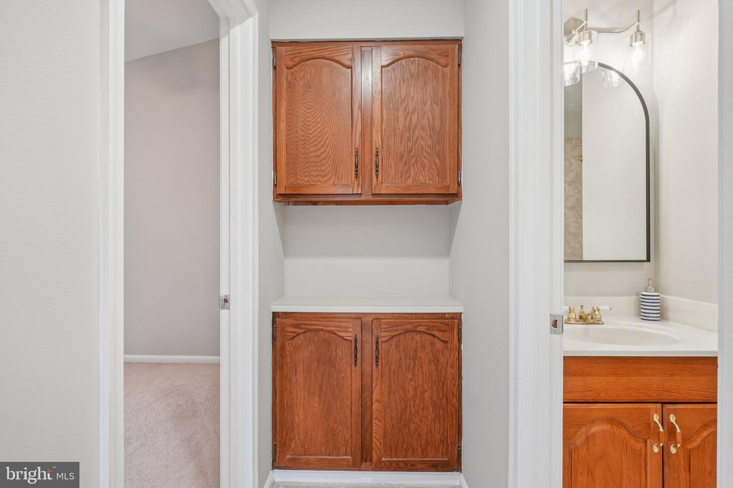 7814 SOLOMON SEAL DR, SPRINGFIELD, Virginia 22152, 3 Bedrooms Bedrooms, ,2 BathroomsBathrooms,Residential,For sale,7814 SOLOMON SEAL DR,VAFX2276526 MLS # VAFX2276526