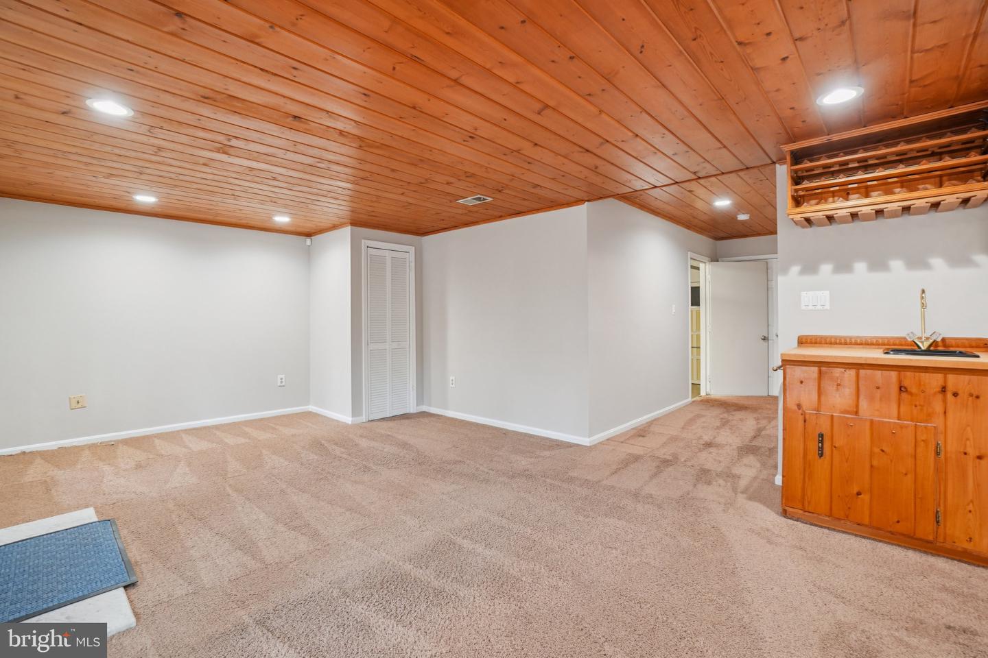 7814 SOLOMON SEAL DR, SPRINGFIELD, Virginia 22152, 3 Bedrooms Bedrooms, ,2 BathroomsBathrooms,Residential,For sale,7814 SOLOMON SEAL DR,VAFX2276526 MLS # VAFX2276526