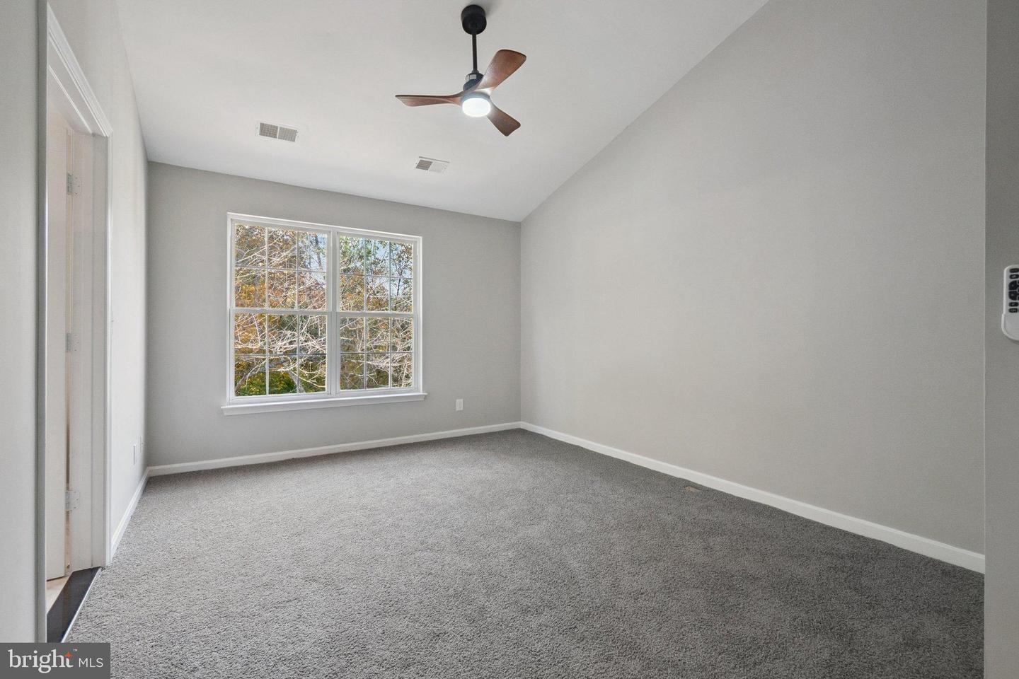 4851 EBB TIDE CT, DUMFRIES, Virginia 22025, 4 Bedrooms Bedrooms, 8 Rooms Rooms,3 BathroomsBathrooms,Residential,For sale,4851 EBB TIDE CT,VAPW2106828 MLS # VAPW2106828