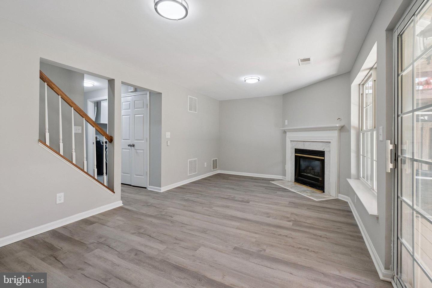 4851 EBB TIDE CT, DUMFRIES, Virginia 22025, 4 Bedrooms Bedrooms, 8 Rooms Rooms,3 BathroomsBathrooms,Residential,For sale,4851 EBB TIDE CT,VAPW2106828 MLS # VAPW2106828