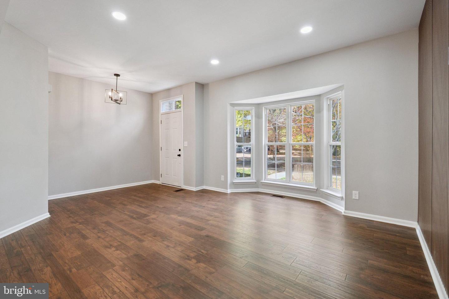 4851 EBB TIDE CT, DUMFRIES, Virginia 22025, 4 Bedrooms Bedrooms, 8 Rooms Rooms,3 BathroomsBathrooms,Residential,For sale,4851 EBB TIDE CT,VAPW2106828 MLS # VAPW2106828