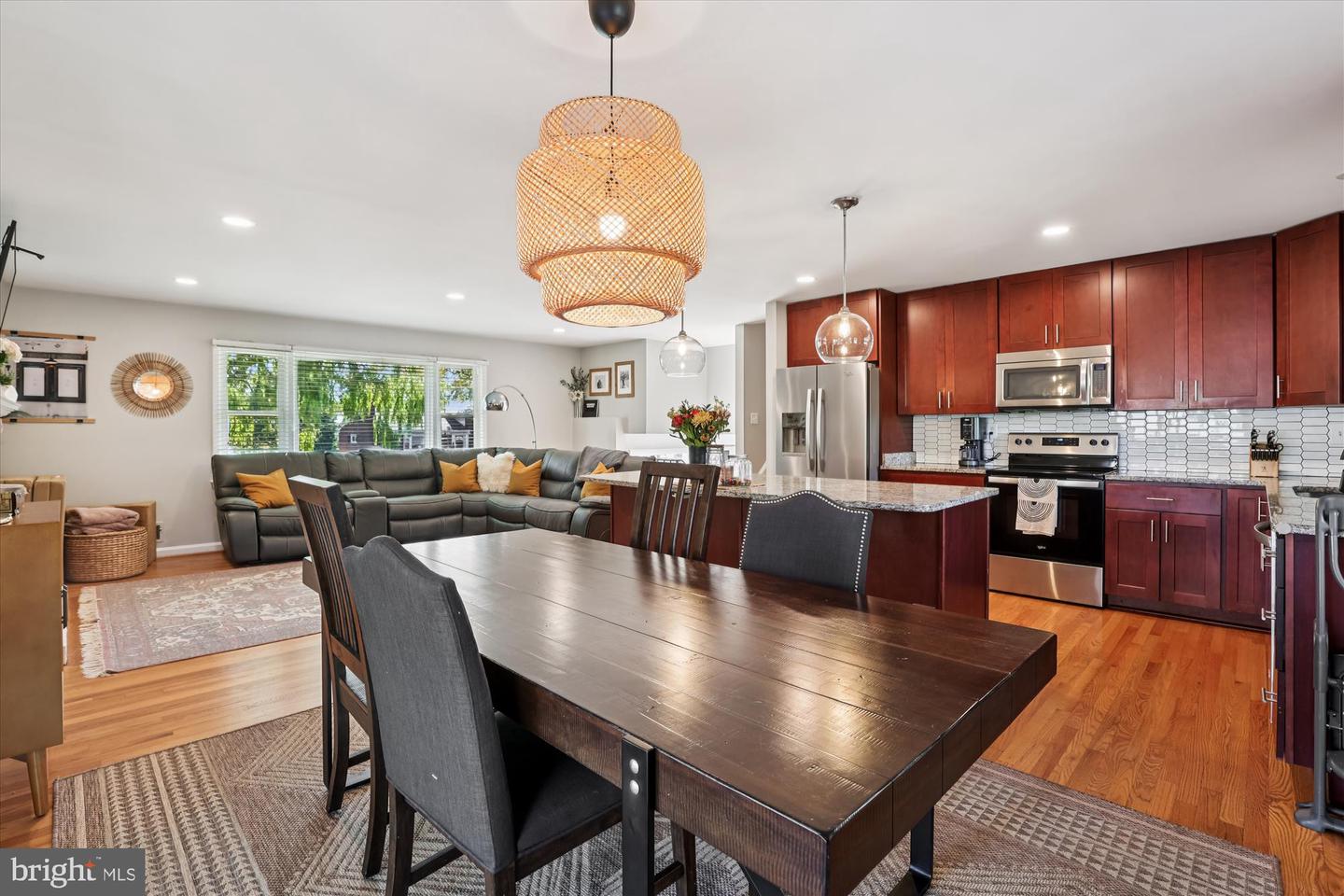 6418 PRINCETON DR, ALEXANDRIA, Virginia 22307, 4 Bedrooms Bedrooms, ,2 BathroomsBathrooms,Residential,For sale,6418 PRINCETON DR,VAFX2276534 MLS # VAFX2276534