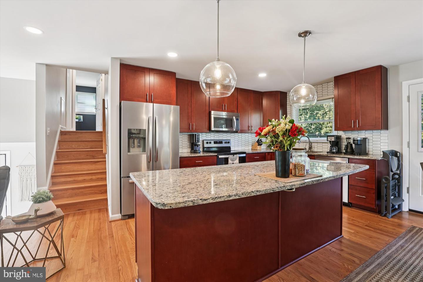 6418 PRINCETON DR, ALEXANDRIA, Virginia 22307, 4 Bedrooms Bedrooms, ,2 BathroomsBathrooms,Residential,For sale,6418 PRINCETON DR,VAFX2276534 MLS # VAFX2276534