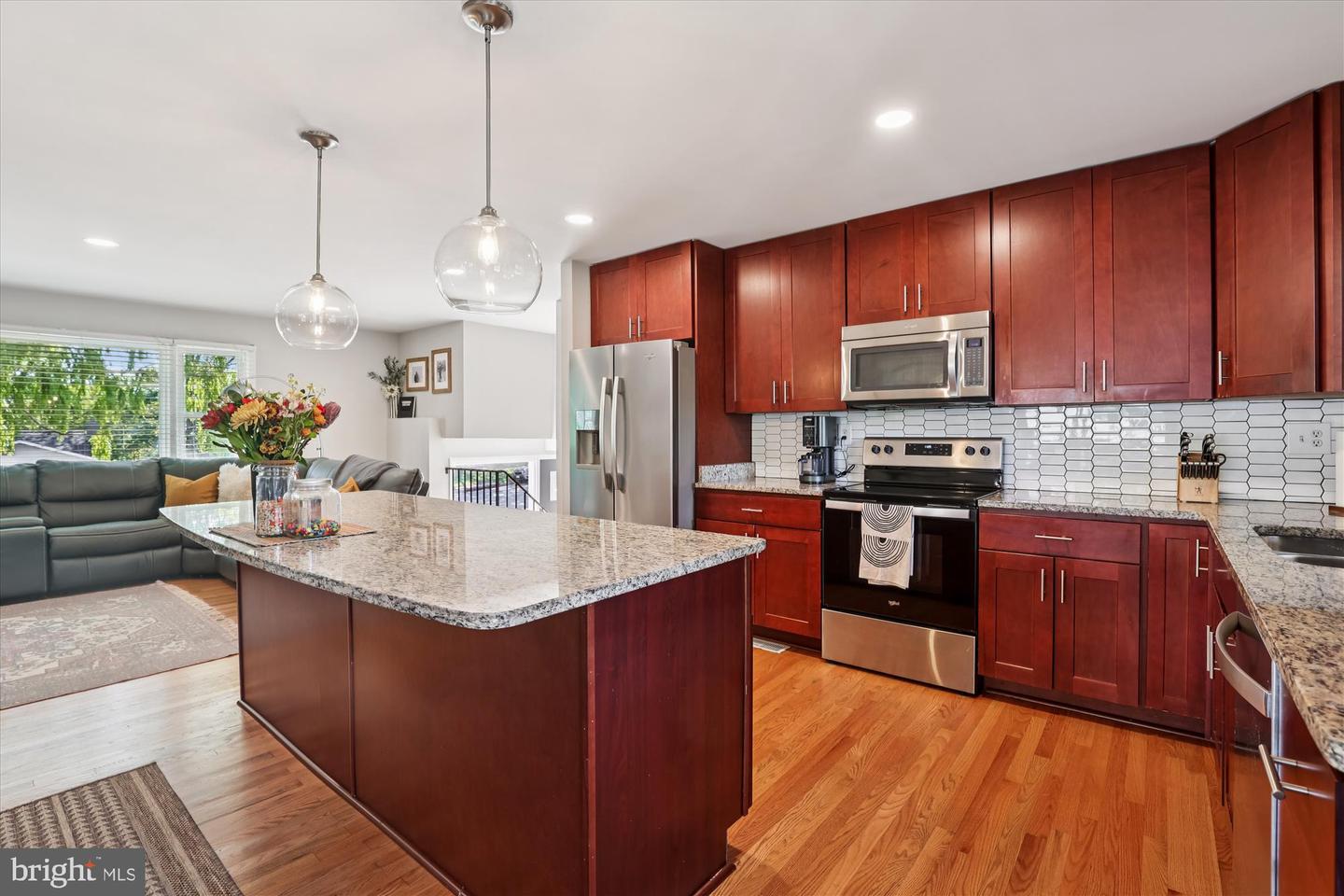 6418 PRINCETON DR, ALEXANDRIA, Virginia 22307, 4 Bedrooms Bedrooms, ,2 BathroomsBathrooms,Residential,For sale,6418 PRINCETON DR,VAFX2276534 MLS # VAFX2276534