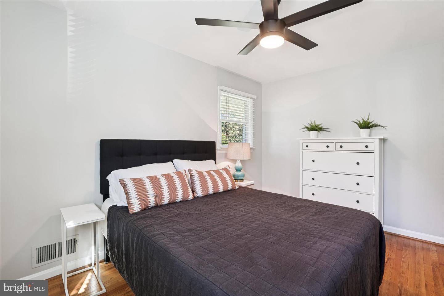 6418 PRINCETON DR, ALEXANDRIA, Virginia 22307, 4 Bedrooms Bedrooms, ,2 BathroomsBathrooms,Residential,For sale,6418 PRINCETON DR,VAFX2276534 MLS # VAFX2276534