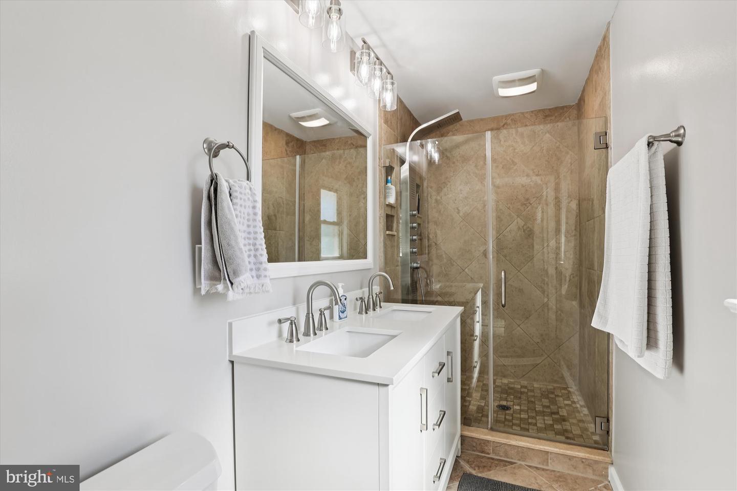 6418 PRINCETON DR, ALEXANDRIA, Virginia 22307, 4 Bedrooms Bedrooms, ,2 BathroomsBathrooms,Residential,For sale,6418 PRINCETON DR,VAFX2276534 MLS # VAFX2276534