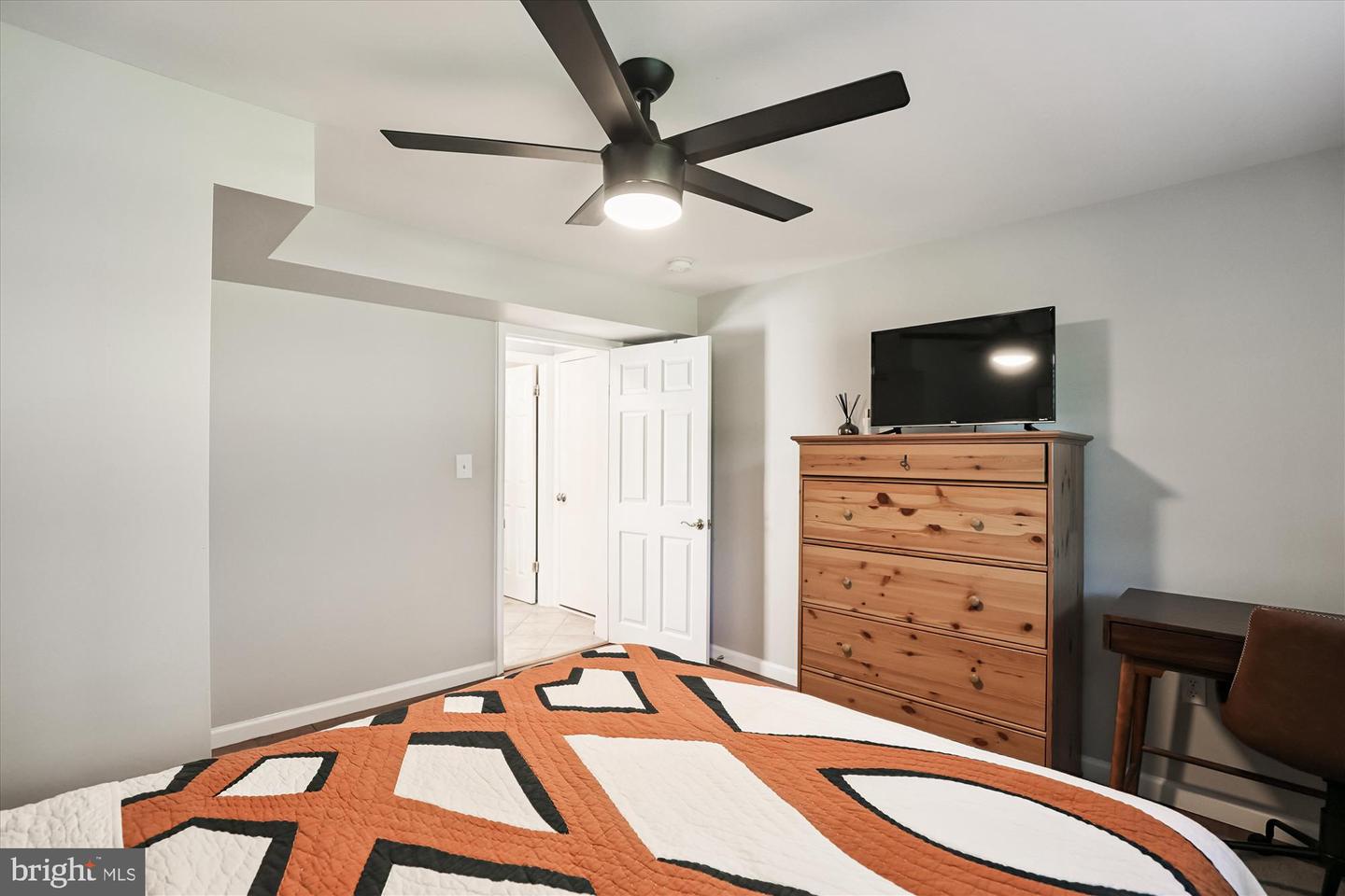 6418 PRINCETON DR, ALEXANDRIA, Virginia 22307, 4 Bedrooms Bedrooms, ,2 BathroomsBathrooms,Residential,For sale,6418 PRINCETON DR,VAFX2276534 MLS # VAFX2276534