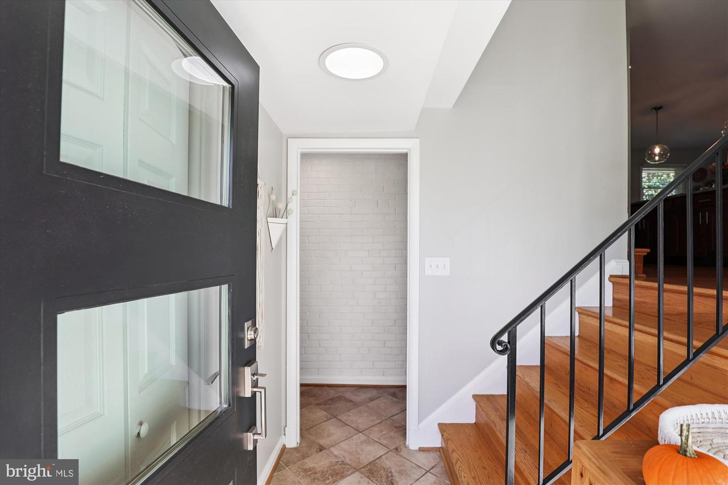 6418 PRINCETON DR, ALEXANDRIA, Virginia 22307, 4 Bedrooms Bedrooms, ,2 BathroomsBathrooms,Residential,For sale,6418 PRINCETON DR,VAFX2276534 MLS # VAFX2276534