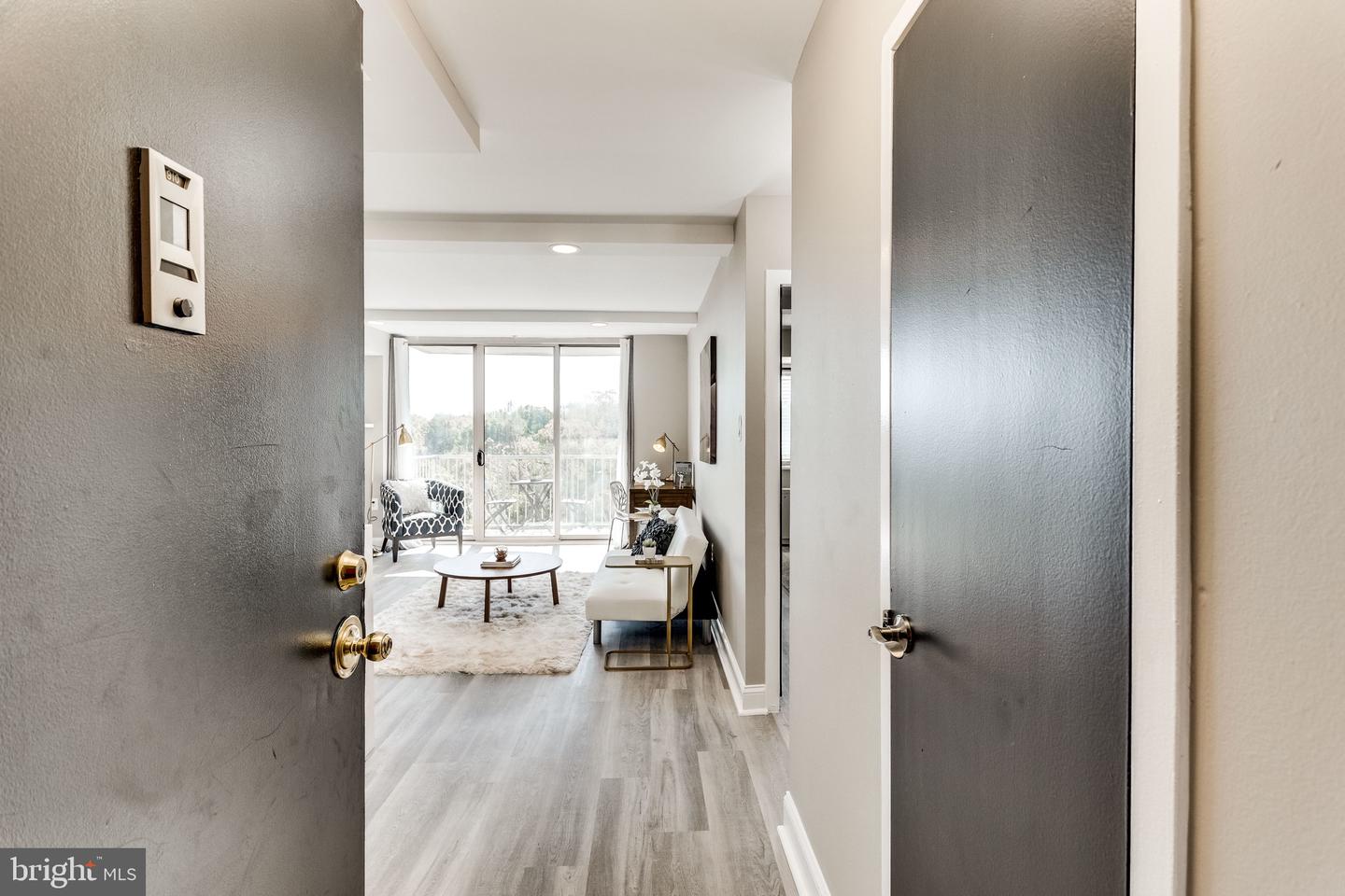 2500 N VAN DORN ST #910, ALEXANDRIA, Virginia 22302, 1 Bedroom Bedrooms, ,1 BathroomBathrooms,Residential,For sale,2500 N VAN DORN ST #910,VAAX2051260 MLS # VAAX2051260