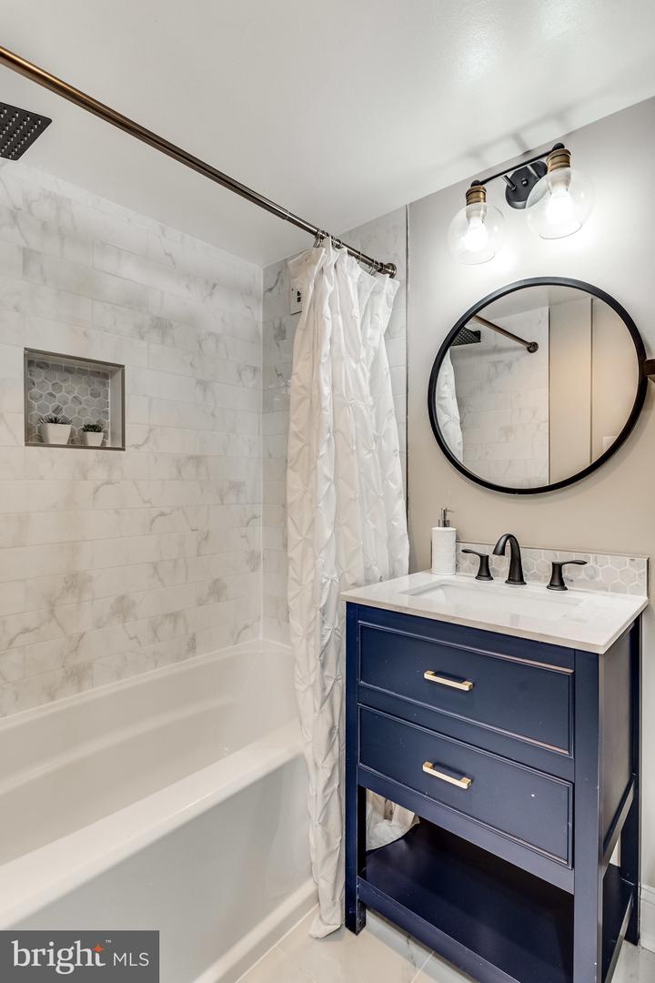 2500 N VAN DORN ST #910, ALEXANDRIA, Virginia 22302, 1 Bedroom Bedrooms, ,1 BathroomBathrooms,Residential,For sale,2500 N VAN DORN ST #910,VAAX2051260 MLS # VAAX2051260