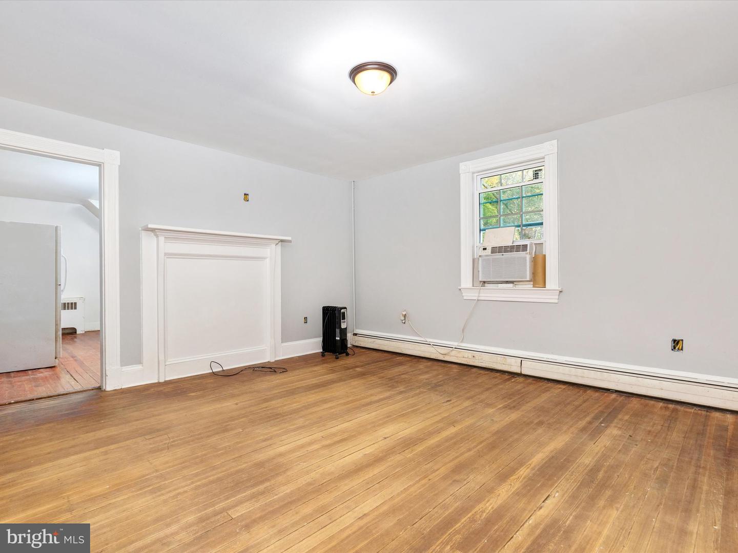 17551 OLD WATERFORD RD, LEESBURG, Virginia 20176, 3 Bedrooms Bedrooms, ,2 BathroomsBathrooms,Residential,For sale,17551 OLD WATERFORD RD,VALO2109824 MLS # VALO2109824