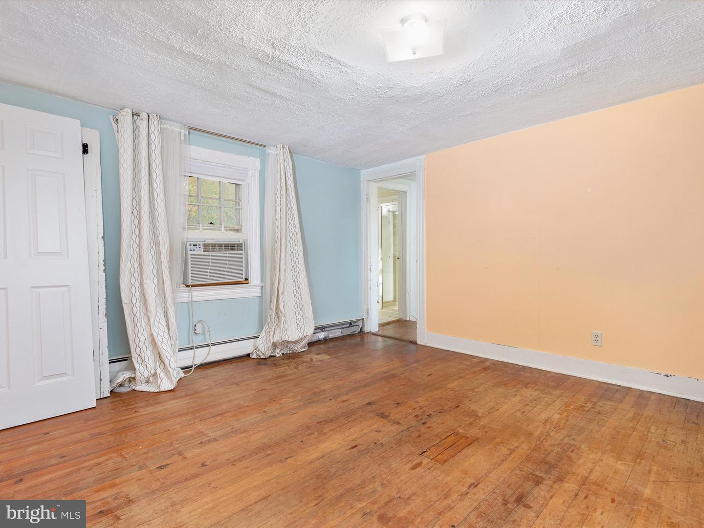 17551 OLD WATERFORD RD, LEESBURG, Virginia 20176, 3 Bedrooms Bedrooms, ,2 BathroomsBathrooms,Residential,For sale,17551 OLD WATERFORD RD,VALO2109824 MLS # VALO2109824