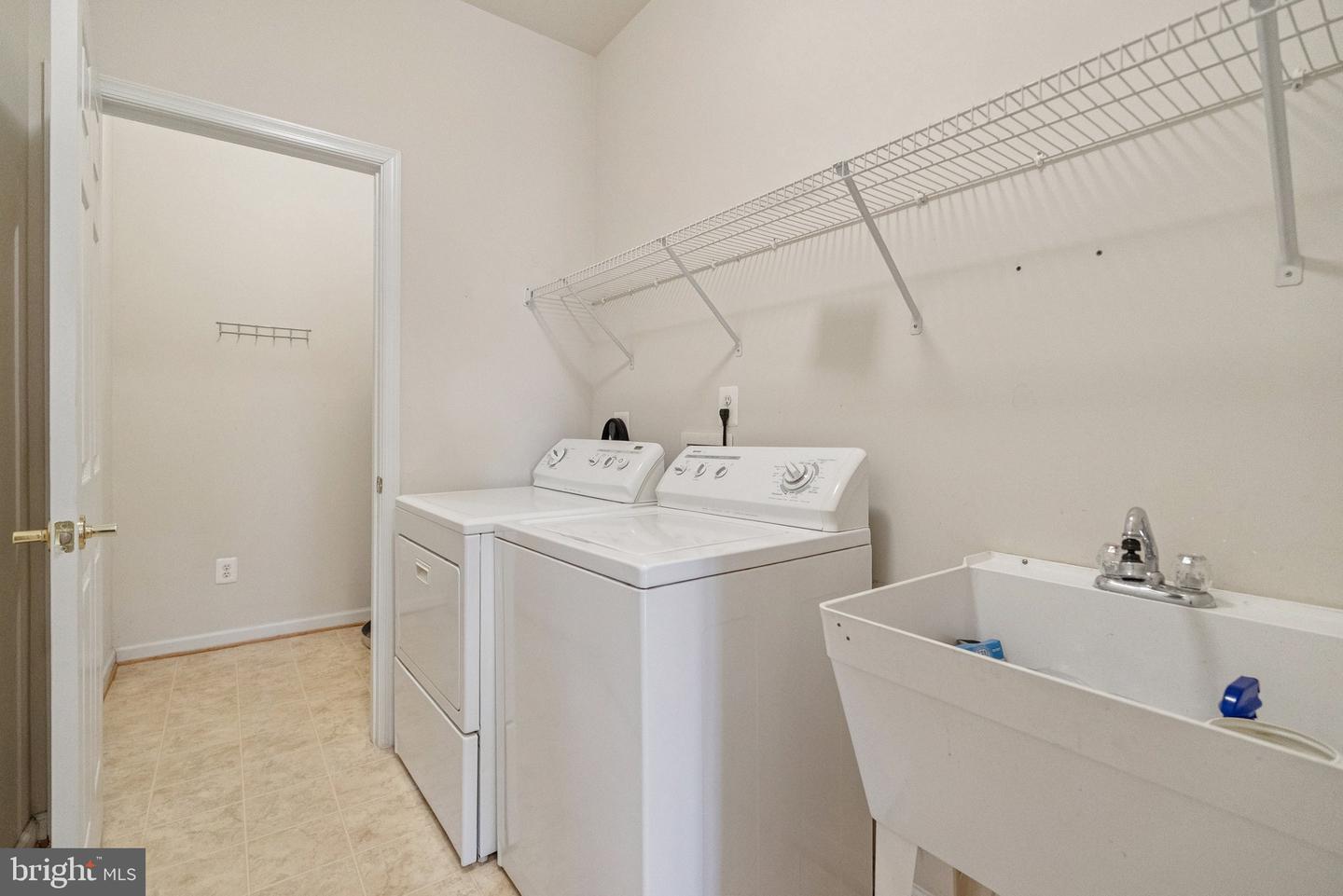 13746 HERITAGE VALLEY WAY, GAINESVILLE, Virginia 20155, 3 Bedrooms Bedrooms, ,3 BathroomsBathrooms,Residential,For sale,13746 HERITAGE VALLEY WAY,VAPW2106872 MLS # VAPW2106872