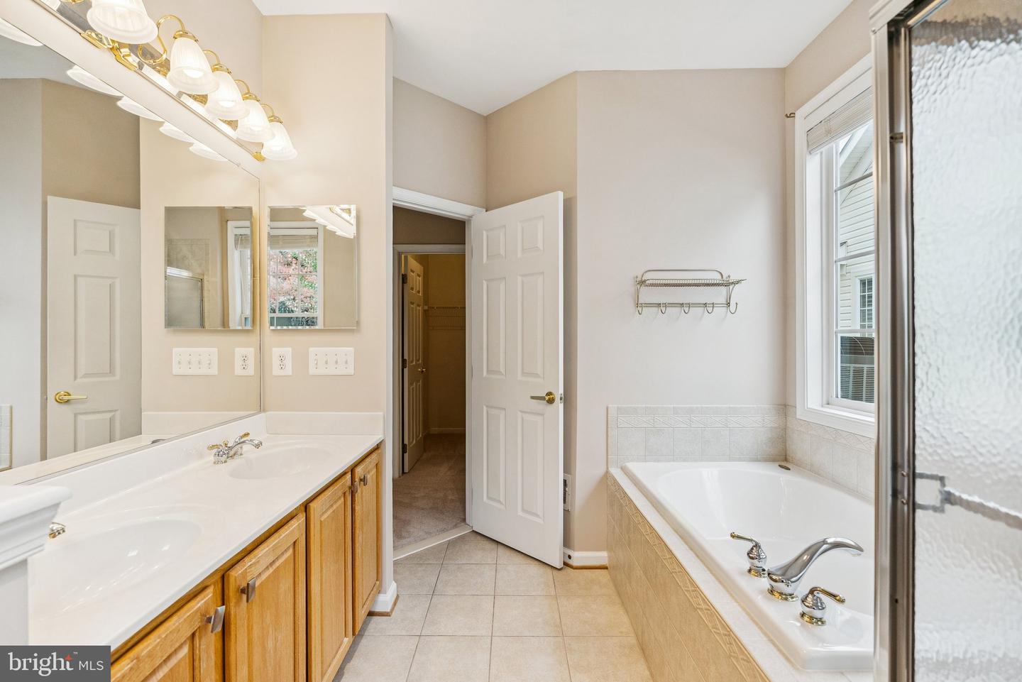 13746 HERITAGE VALLEY WAY, GAINESVILLE, Virginia 20155, 3 Bedrooms Bedrooms, ,3 BathroomsBathrooms,Residential,For sale,13746 HERITAGE VALLEY WAY,VAPW2106872 MLS # VAPW2106872