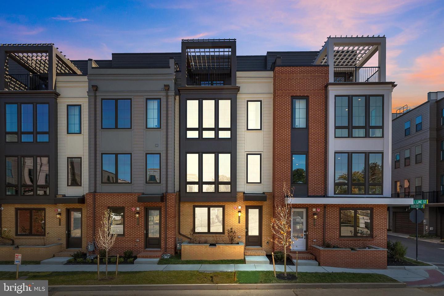 2605 FALL LINE ST, ALEXANDRIA, Virginia 22301, 4 Bedrooms Bedrooms, ,4 BathroomsBathrooms,Residential,For sale,2605 FALL LINE ST,VAAX2051282 MLS # VAAX2051282