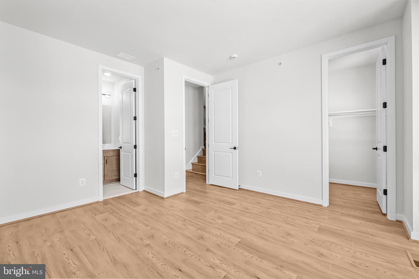 2605 FALL LINE ST, ALEXANDRIA, Virginia 22301, 4 Bedrooms Bedrooms, ,4 BathroomsBathrooms,Residential,For sale,2605 FALL LINE ST,VAAX2051282 MLS # VAAX2051282