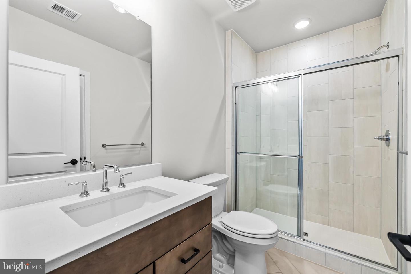 2605 FALL LINE ST, ALEXANDRIA, Virginia 22301, 4 Bedrooms Bedrooms, ,4 BathroomsBathrooms,Residential,For sale,2605 FALL LINE ST,VAAX2051282 MLS # VAAX2051282