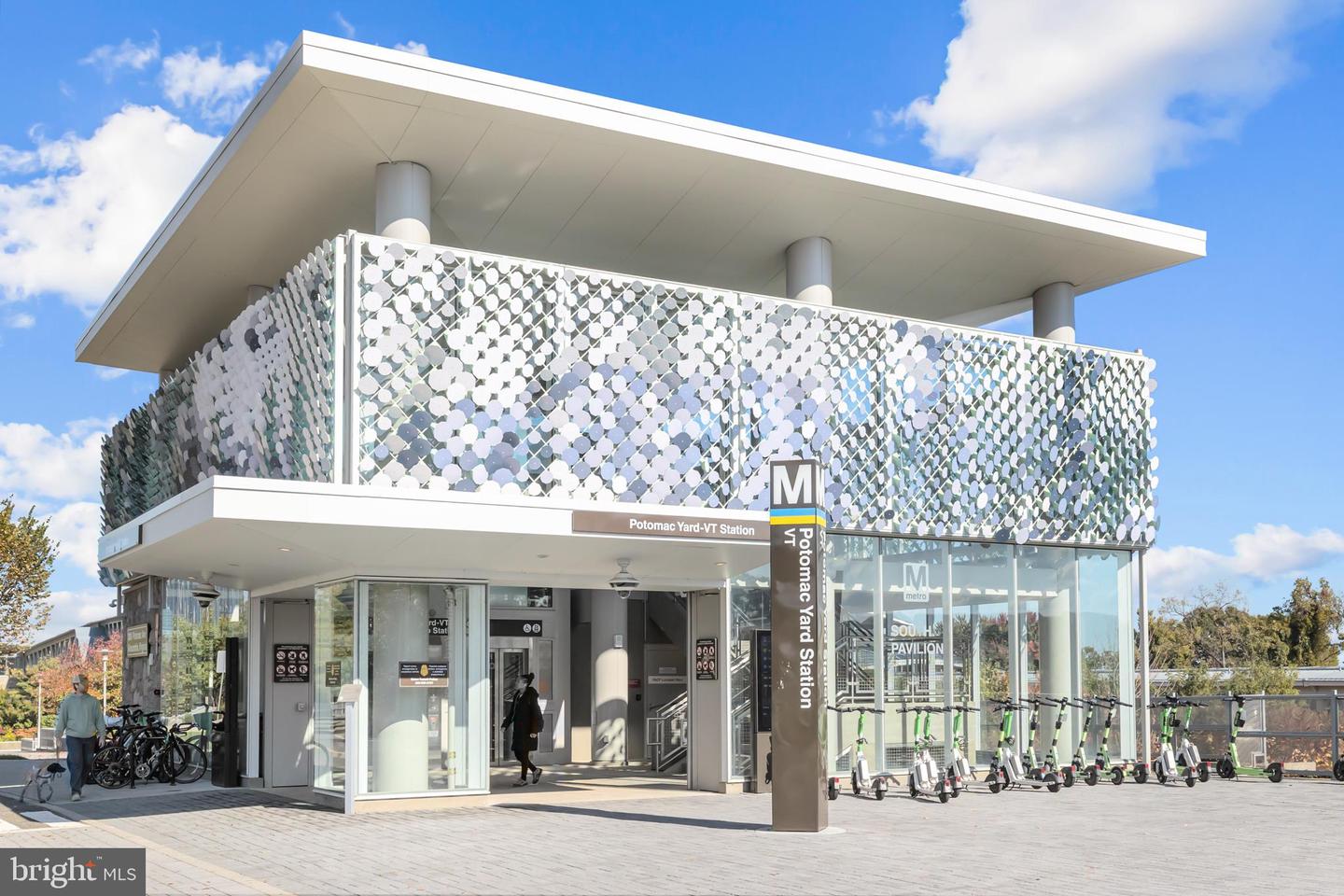 2605 FALL LINE ST, ALEXANDRIA, Virginia 22301, 4 Bedrooms Bedrooms, ,4 BathroomsBathrooms,Residential,For sale,2605 FALL LINE ST,VAAX2051282 MLS # VAAX2051282