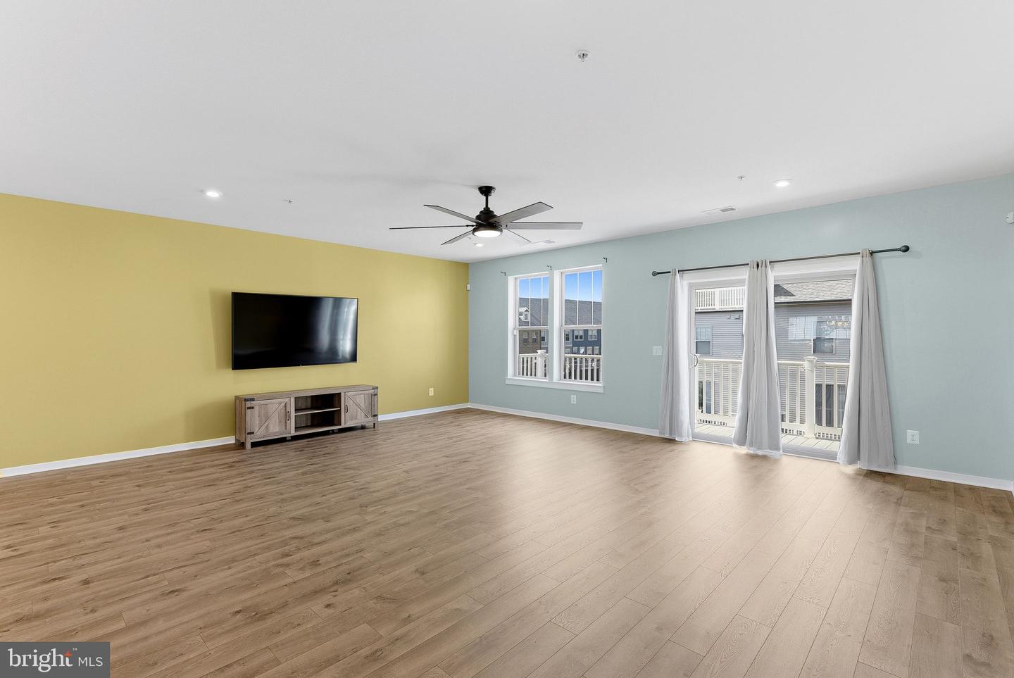 312 PETITE SIRAH TER SE, LEESBURG, Virginia 20175, 3 Bedrooms Bedrooms, ,2 BathroomsBathrooms,Residential,For sale,312 PETITE SIRAH TER SE,VALO2109862 MLS # VALO2109862