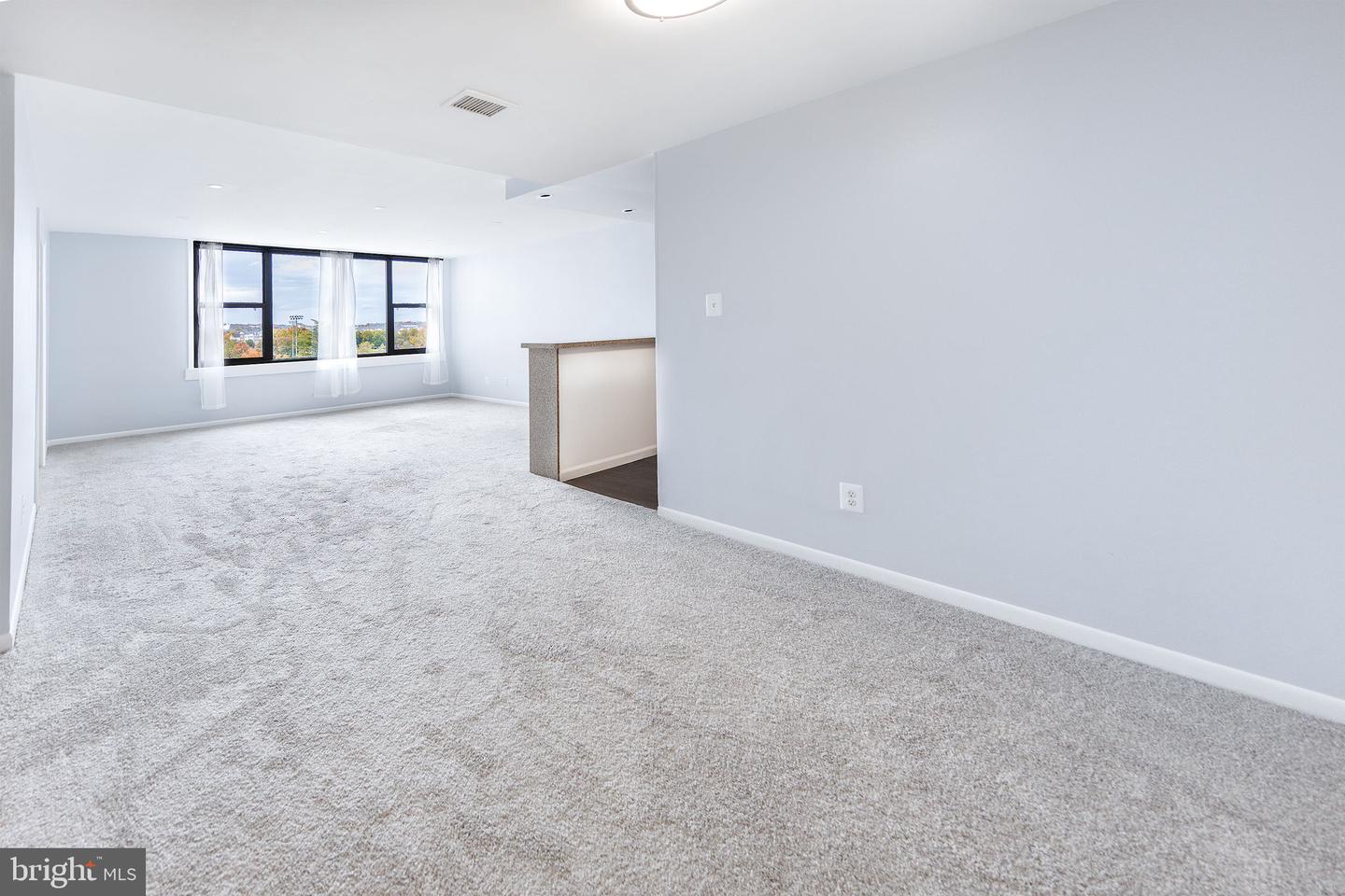 4600 DUKE ST #622, ALEXANDRIA, Virginia 22304, 2 Bedrooms Bedrooms, ,1 BathroomBathrooms,Residential,For sale,4600 DUKE ST #622,VAAX2051288 MLS # VAAX2051288