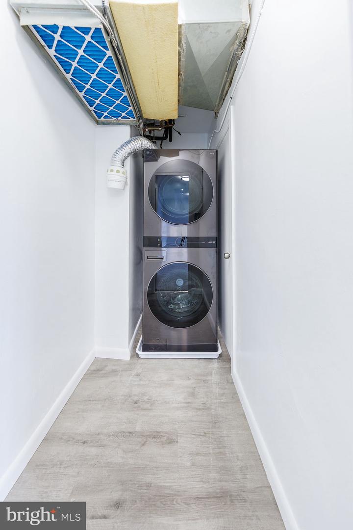 4600 DUKE ST #622, ALEXANDRIA, Virginia 22304, 2 Bedrooms Bedrooms, ,1 BathroomBathrooms,Residential,For sale,4600 DUKE ST #622,VAAX2051288 MLS # VAAX2051288