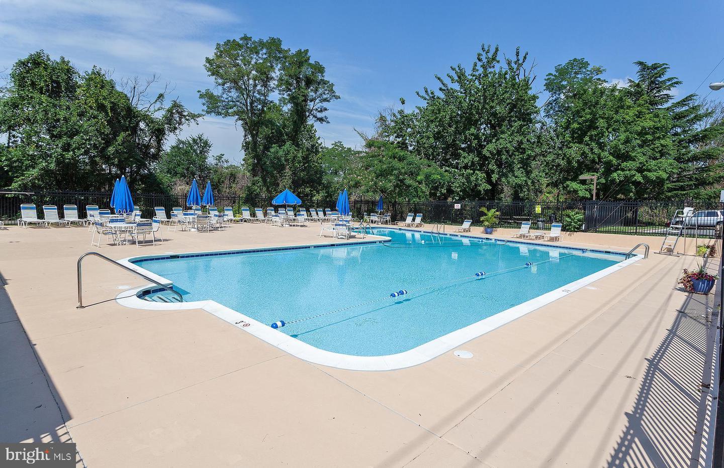 4600 DUKE ST #622, ALEXANDRIA, Virginia 22304, 2 Bedrooms Bedrooms, ,1 BathroomBathrooms,Residential,For sale,4600 DUKE ST #622,VAAX2051288 MLS # VAAX2051288