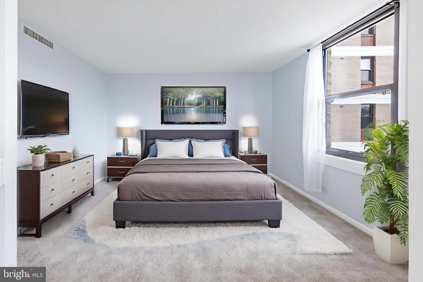 4600 DUKE ST #622, ALEXANDRIA, Virginia 22304, 2 Bedrooms Bedrooms, ,1 BathroomBathrooms,Residential,For sale,4600 DUKE ST #622,VAAX2051288 MLS # VAAX2051288