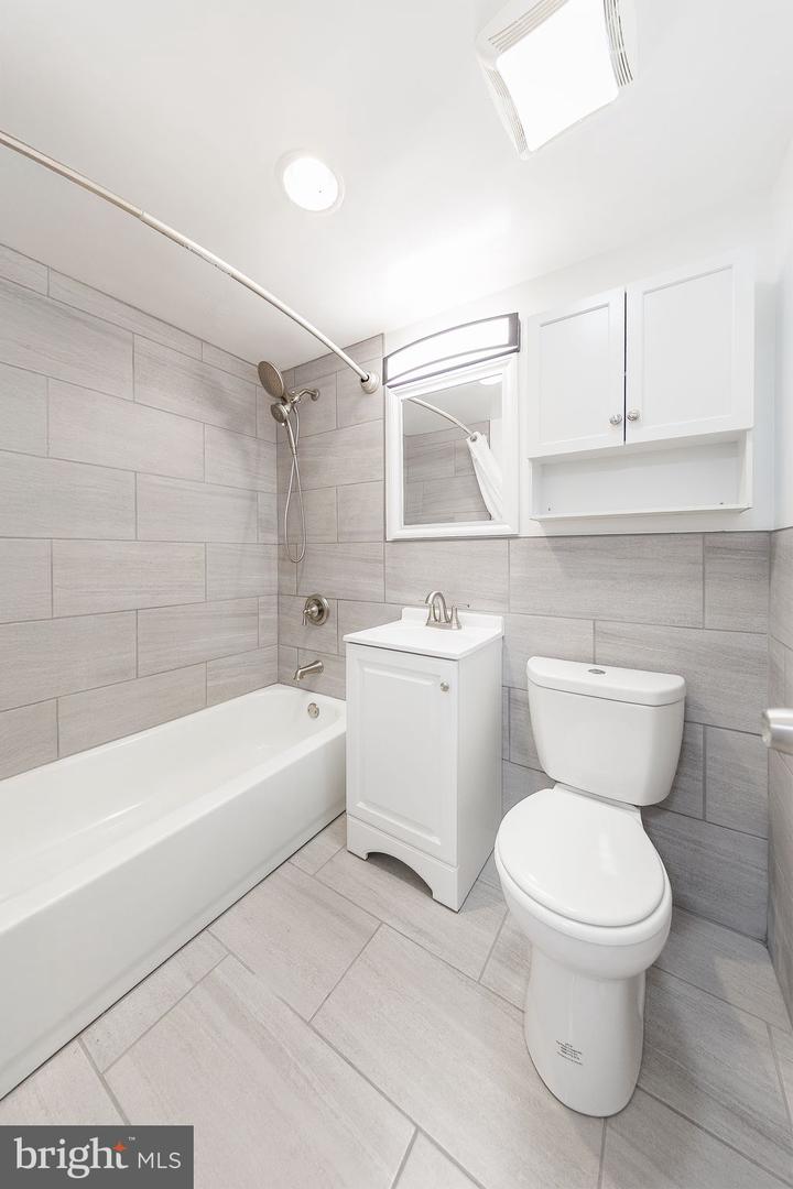 4600 DUKE ST #622, ALEXANDRIA, Virginia 22304, 2 Bedrooms Bedrooms, ,1 BathroomBathrooms,Residential,For sale,4600 DUKE ST #622,VAAX2051288 MLS # VAAX2051288