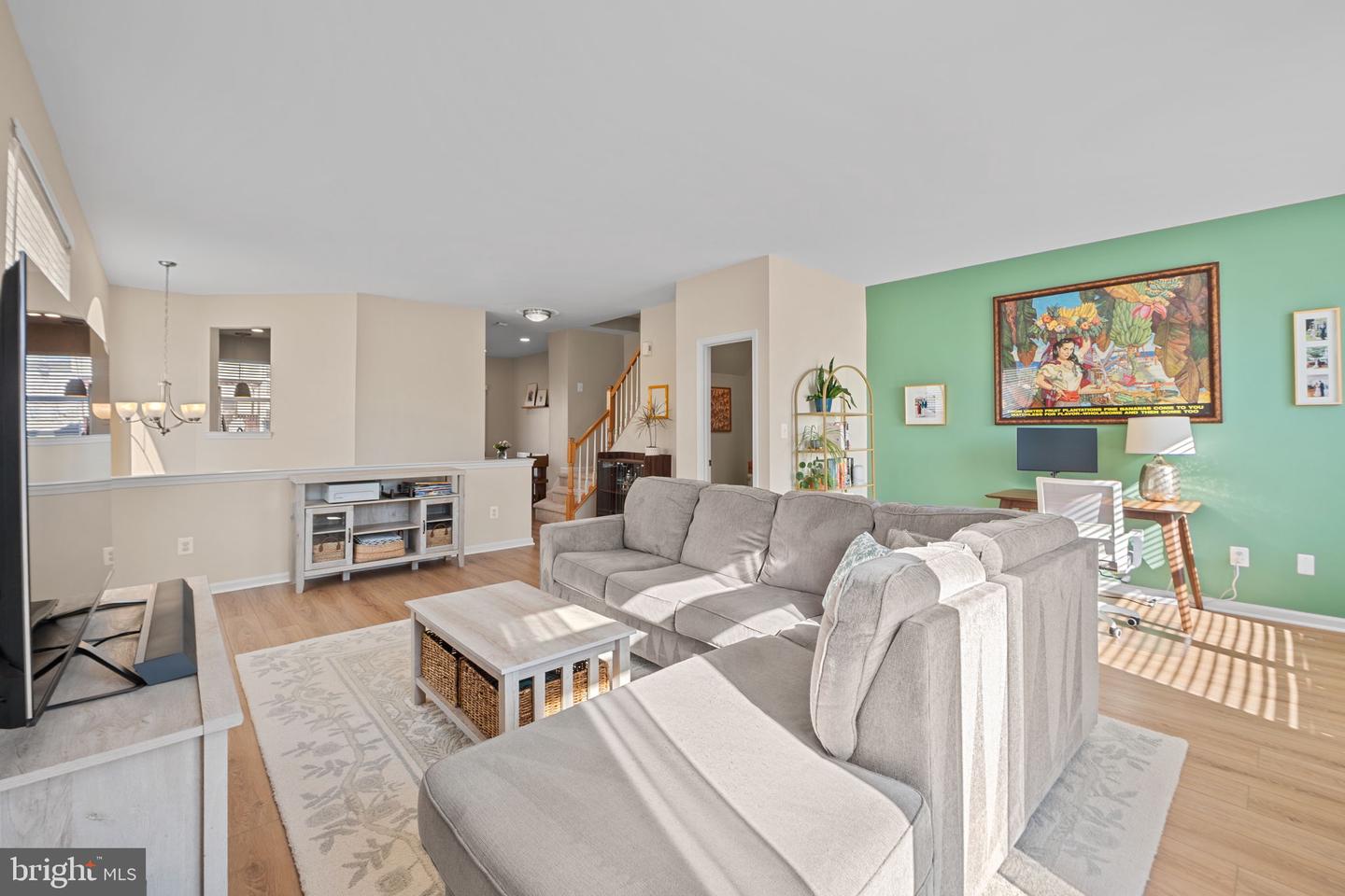 43636 OBRIEN SQ, CHANTILLY, Virginia 20152, 3 Bedrooms Bedrooms, ,2 BathroomsBathrooms,Residential,For sale,43636 OBRIEN SQ,VALO2110002 MLS # VALO2110002