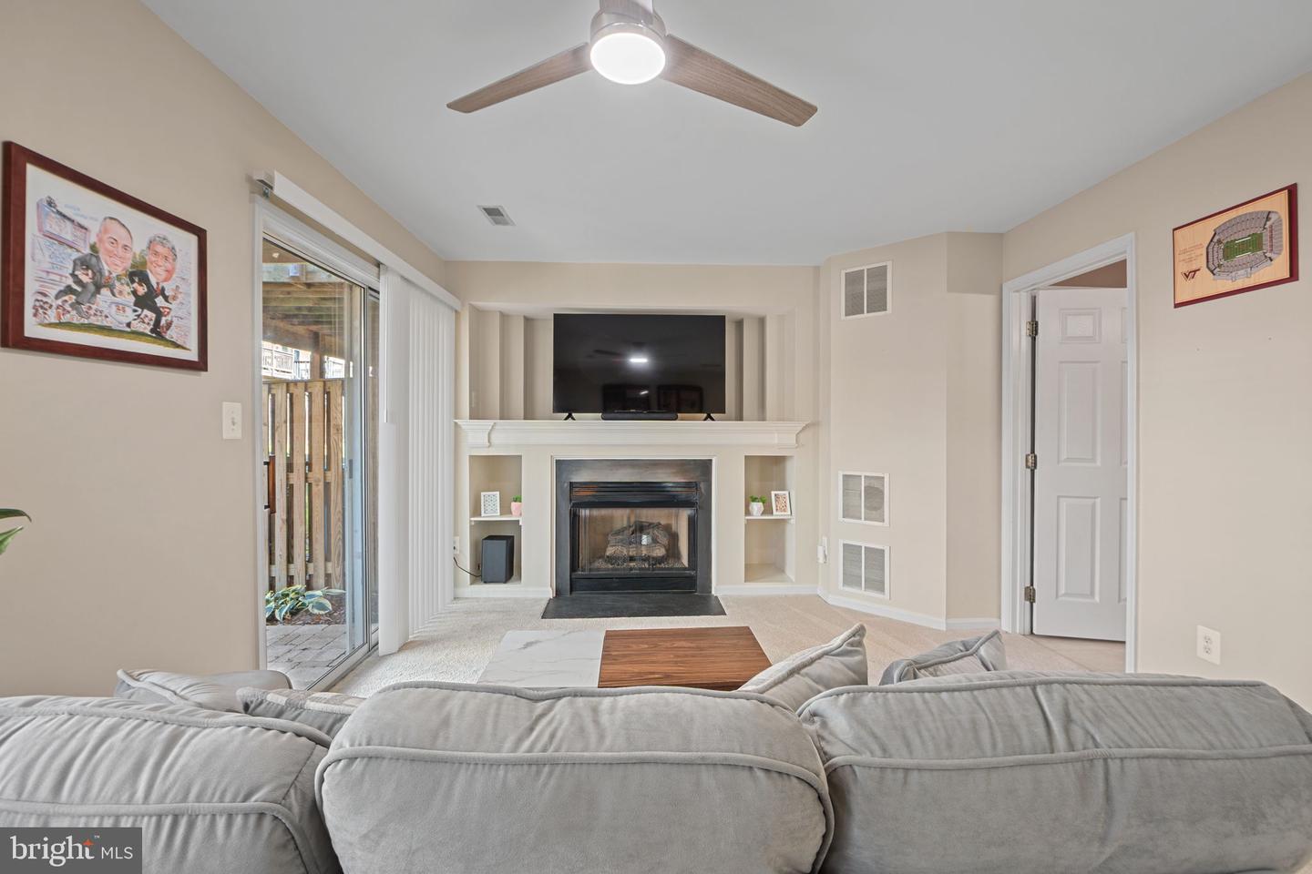 43636 OBRIEN SQ, CHANTILLY, Virginia 20152, 3 Bedrooms Bedrooms, ,2 BathroomsBathrooms,Residential,For sale,43636 OBRIEN SQ,VALO2110002 MLS # VALO2110002