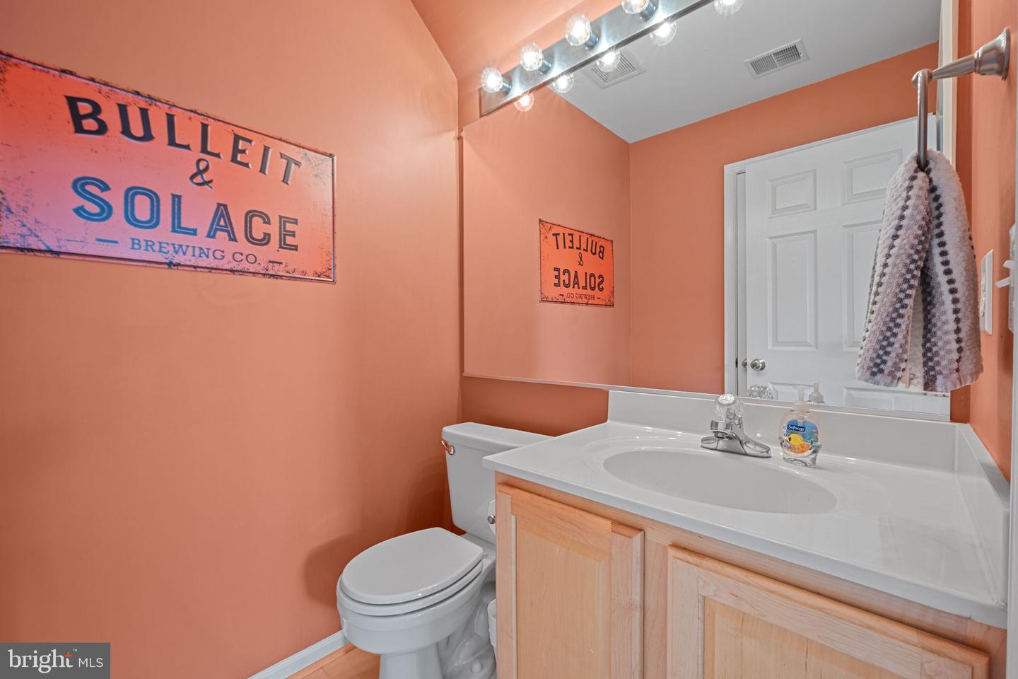 43636 OBRIEN SQ, CHANTILLY, Virginia 20152, 3 Bedrooms Bedrooms, ,2 BathroomsBathrooms,Residential,For sale,43636 OBRIEN SQ,VALO2110002 MLS # VALO2110002