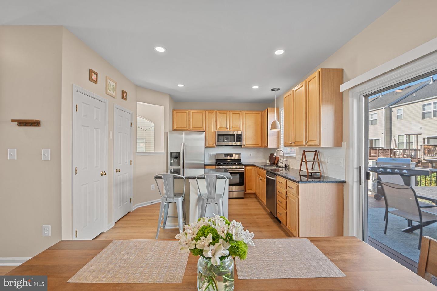 43636 OBRIEN SQ, CHANTILLY, Virginia 20152, 3 Bedrooms Bedrooms, ,2 BathroomsBathrooms,Residential,For sale,43636 OBRIEN SQ,VALO2110002 MLS # VALO2110002