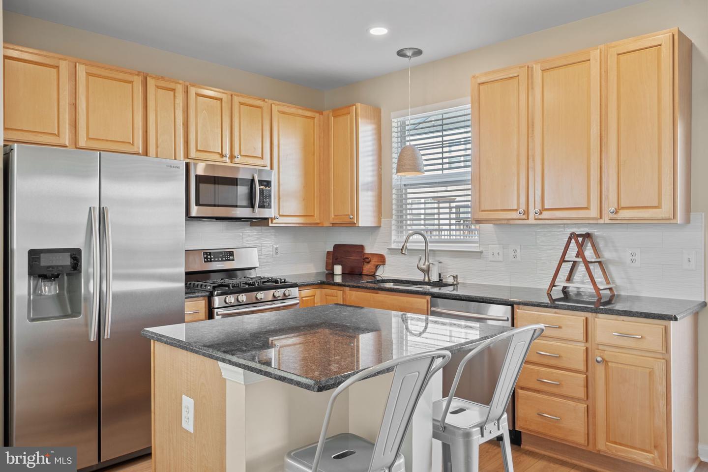 43636 OBRIEN SQ, CHANTILLY, Virginia 20152, 3 Bedrooms Bedrooms, ,2 BathroomsBathrooms,Residential,For sale,43636 OBRIEN SQ,VALO2110002 MLS # VALO2110002