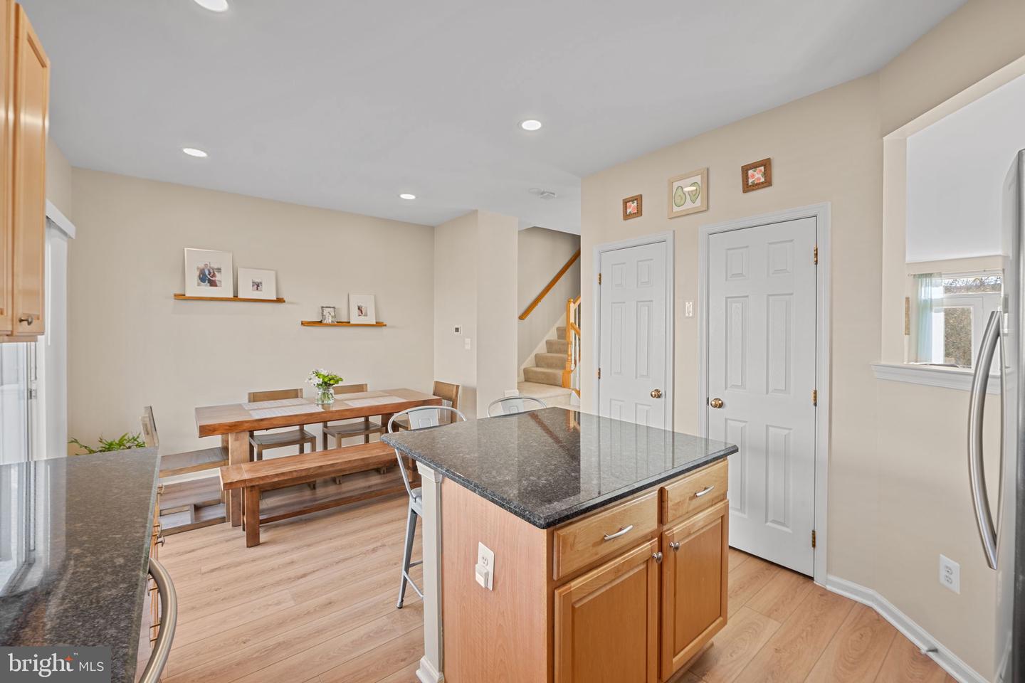 43636 OBRIEN SQ, CHANTILLY, Virginia 20152, 3 Bedrooms Bedrooms, ,2 BathroomsBathrooms,Residential,For sale,43636 OBRIEN SQ,VALO2110002 MLS # VALO2110002