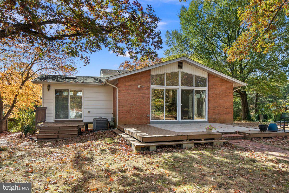 4102 ADRIENNE DR, ALEXANDRIA, Virginia 22309, 4 Bedrooms Bedrooms, ,2 BathroomsBathrooms,Residential,For sale,4102 ADRIENNE DR,VAFX2276818 MLS # VAFX2276818