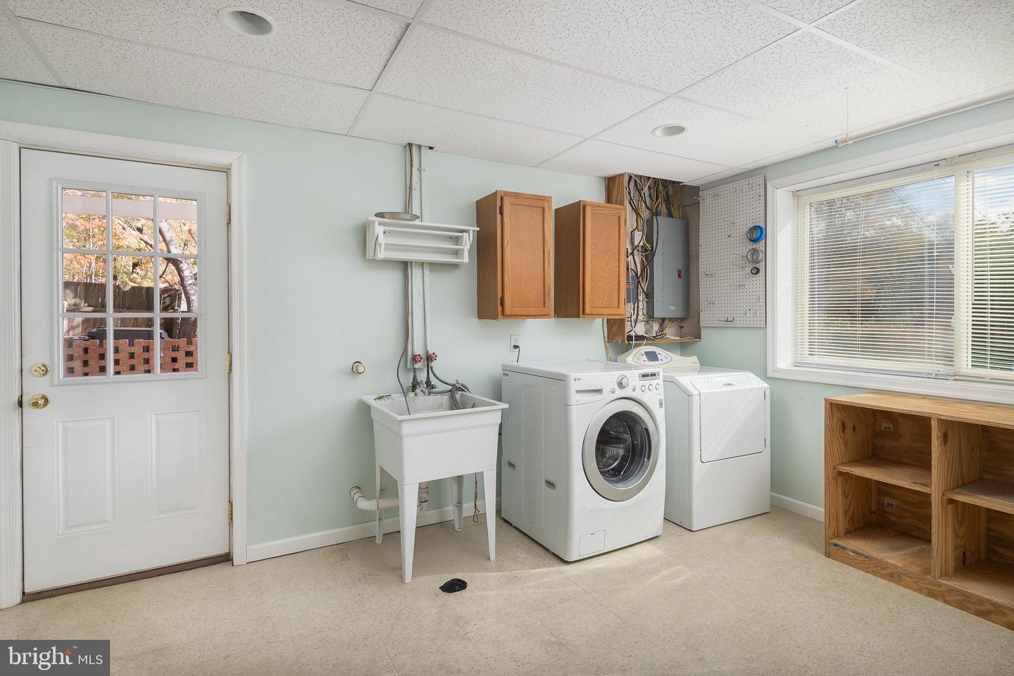 4102 ADRIENNE DR, ALEXANDRIA, Virginia 22309, 4 Bedrooms Bedrooms, ,2 BathroomsBathrooms,Residential,For sale,4102 ADRIENNE DR,VAFX2276818 MLS # VAFX2276818