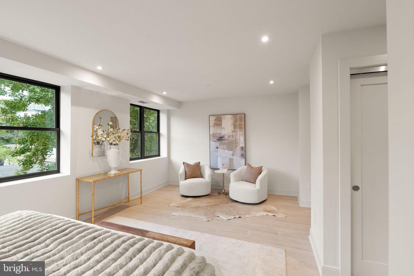 2815 BELLEVUE TER NW, WASHINGTON, District Of Columbia 20007, 5 Bedrooms Bedrooms, 10 Rooms Rooms,4 BathroomsBathrooms,Residential,For sale,2815 BELLEVUE TER NW,DCDC2229484 MLS # DCDC2229484