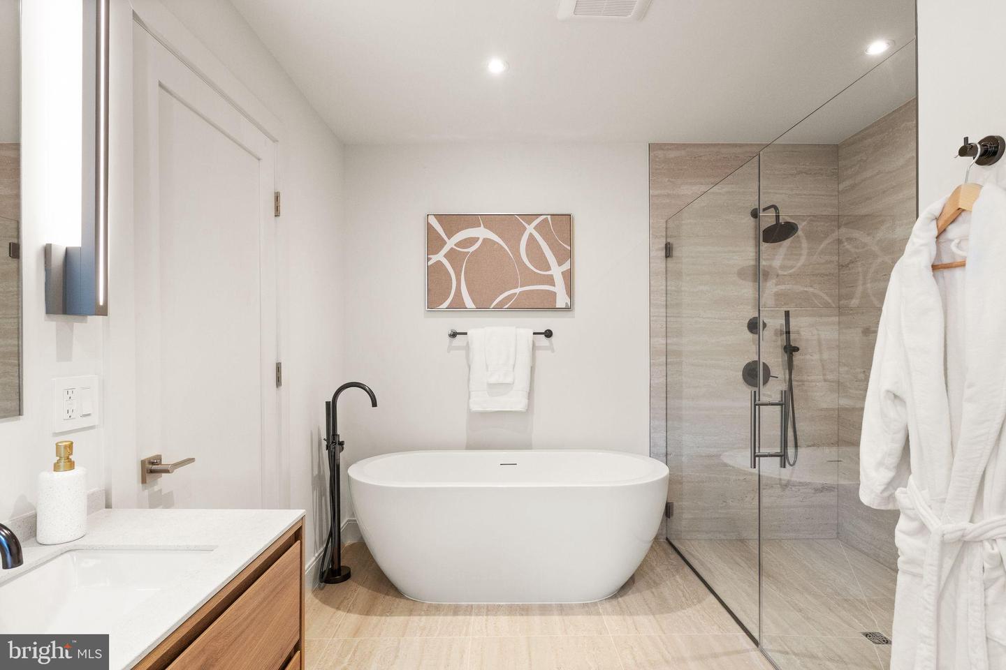 2815 BELLEVUE TER NW, WASHINGTON, District Of Columbia 20007, 5 Bedrooms Bedrooms, 10 Rooms Rooms,4 BathroomsBathrooms,Residential,For sale,2815 BELLEVUE TER NW,DCDC2229484 MLS # DCDC2229484