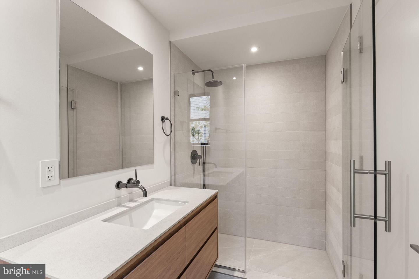 2815 BELLEVUE TER NW, WASHINGTON, District Of Columbia 20007, 5 Bedrooms Bedrooms, 10 Rooms Rooms,4 BathroomsBathrooms,Residential,For sale,2815 BELLEVUE TER NW,DCDC2229484 MLS # DCDC2229484