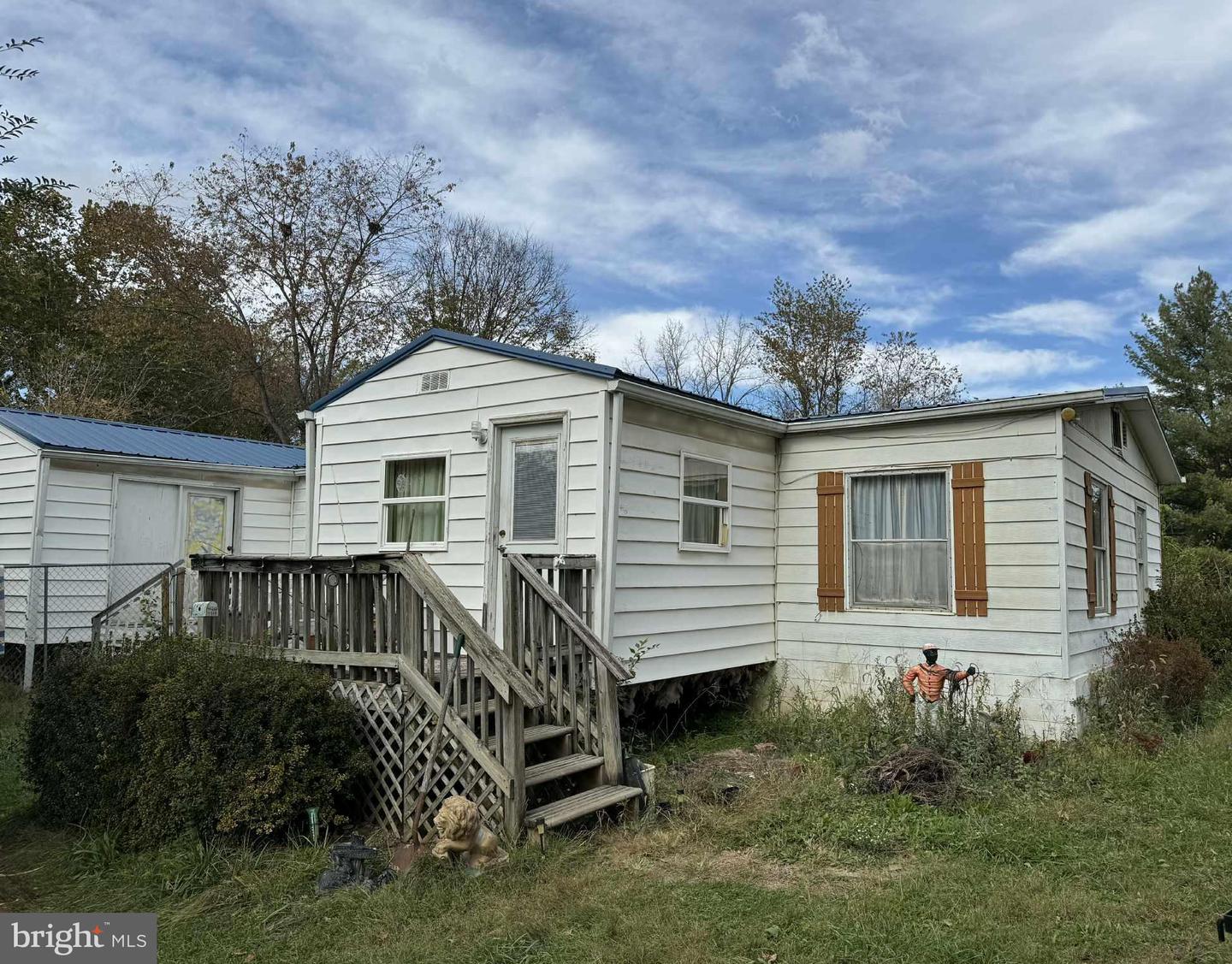 560 YOUNGS DR, FRONT ROYAL, Virginia 22630, 4 Bedrooms Bedrooms, ,2 BathroomsBathrooms,Residential,For sale,560 YOUNGS DR,VAWR2012672 MLS # VAWR2012672