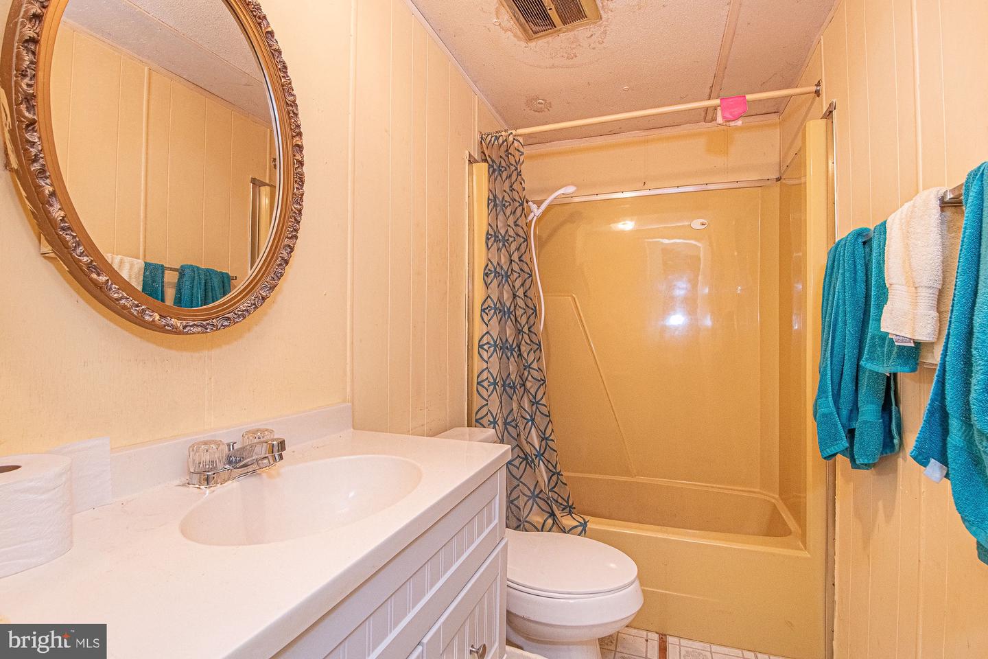 560 YOUNGS DR, FRONT ROYAL, Virginia 22630, 4 Bedrooms Bedrooms, ,2 BathroomsBathrooms,Residential,For sale,560 YOUNGS DR,VAWR2012672 MLS # VAWR2012672