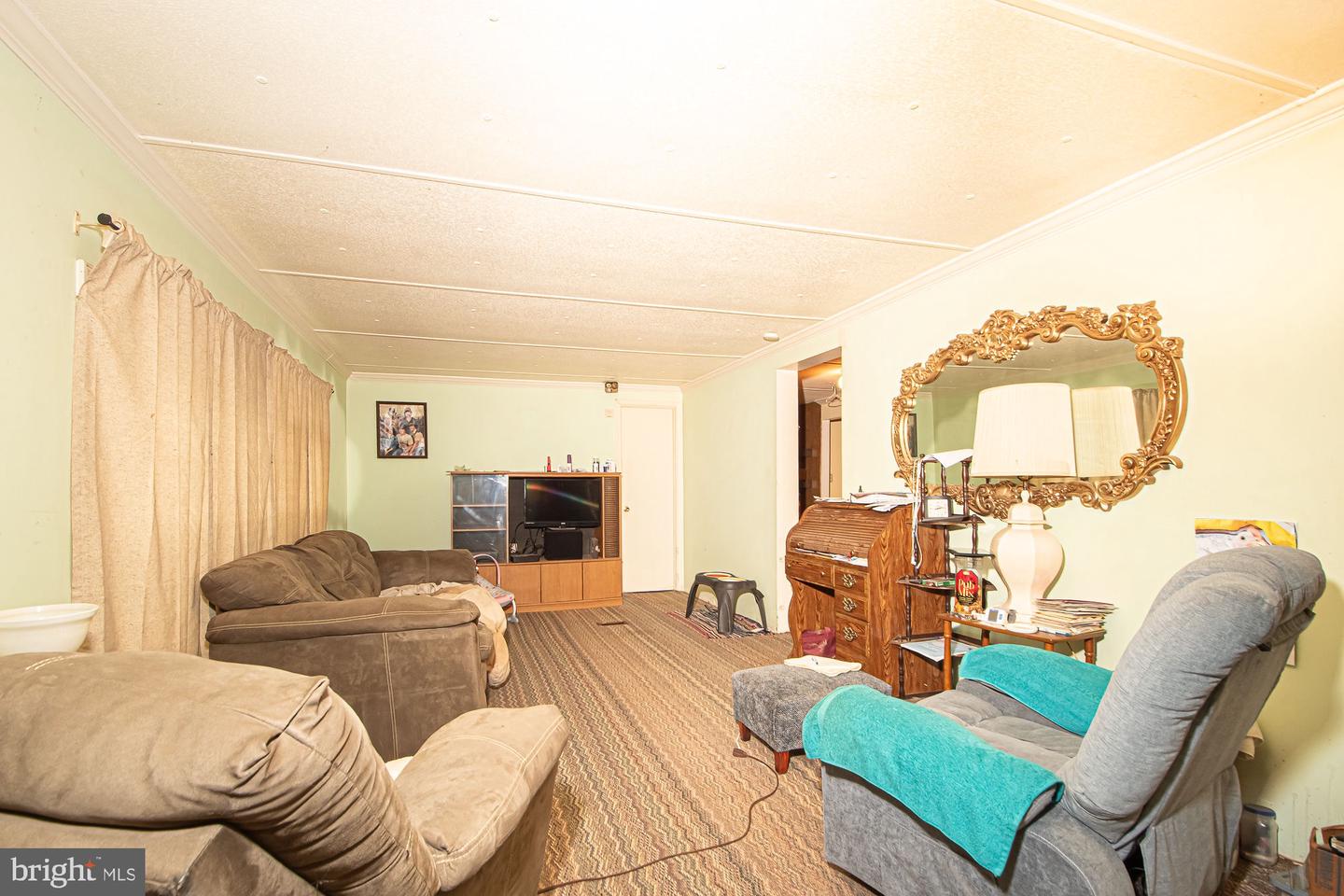 560 YOUNGS DR, FRONT ROYAL, Virginia 22630, 4 Bedrooms Bedrooms, ,2 BathroomsBathrooms,Residential,For sale,560 YOUNGS DR,VAWR2012672 MLS # VAWR2012672